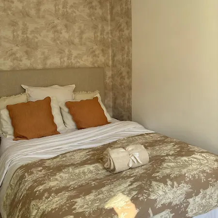 Agreable Maison De Village Apartament Dampierre (Yvelines)